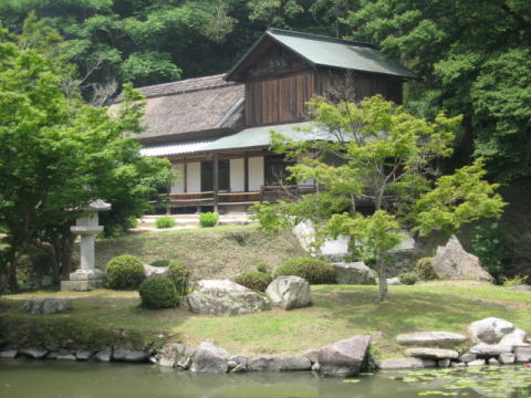 近水園（おみずえん）